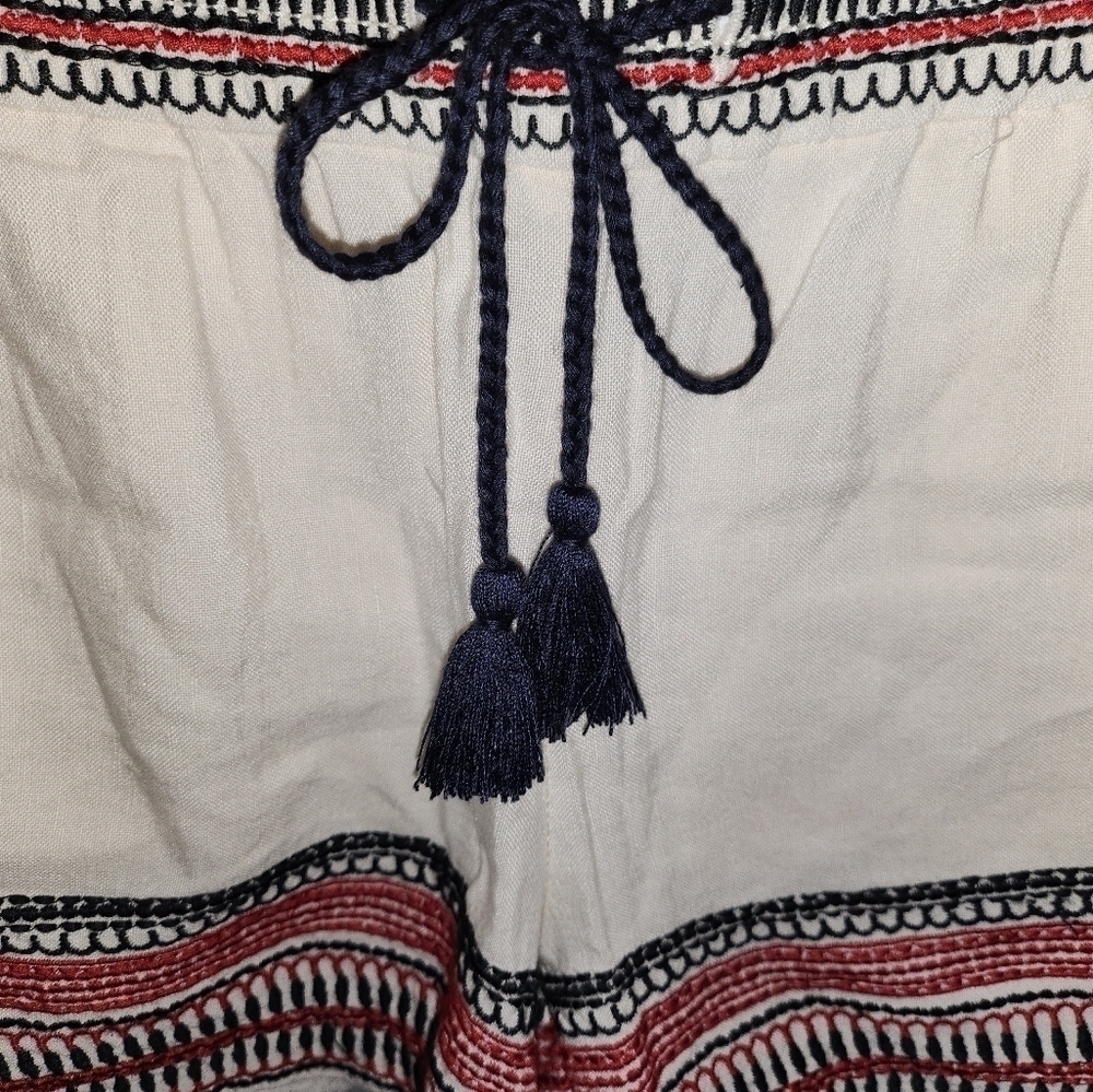 ❤️ 3 For 15  Ann Taylor Loft Linen embroidered shorts Size X-Small - Picture 4 of 5